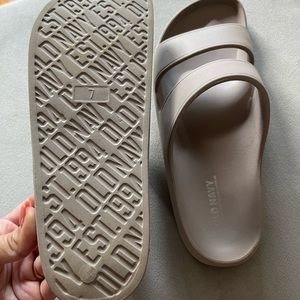 Old Navy Slide Sandals NWOT Size 7